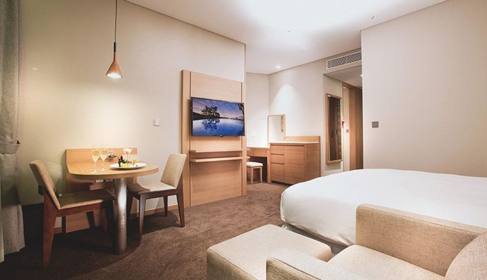 ฮิดเดิน คลิฟ โฮเต็ลแอนด์เนเจอร์ Hotel ซอกวีโพ ภายนอก รูปภาพ